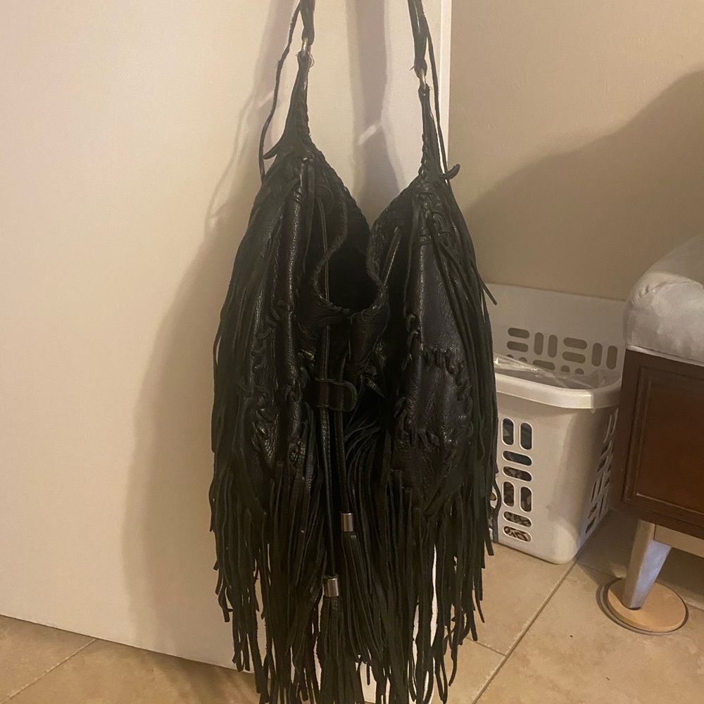 COPY - Black Sam Edelman fringed bag!! Excellent condition.. Every fringe is in…